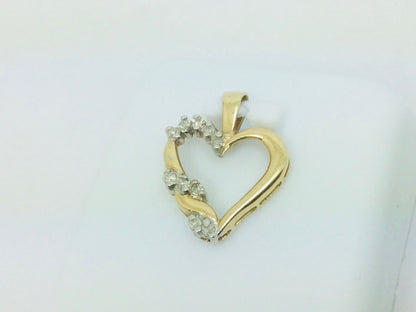 10k Yellow Gold Round Cut 10pt Diamond Heart Pendent