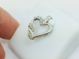 10k White Gold Round Cut 10pt Diamond Heart Pendent