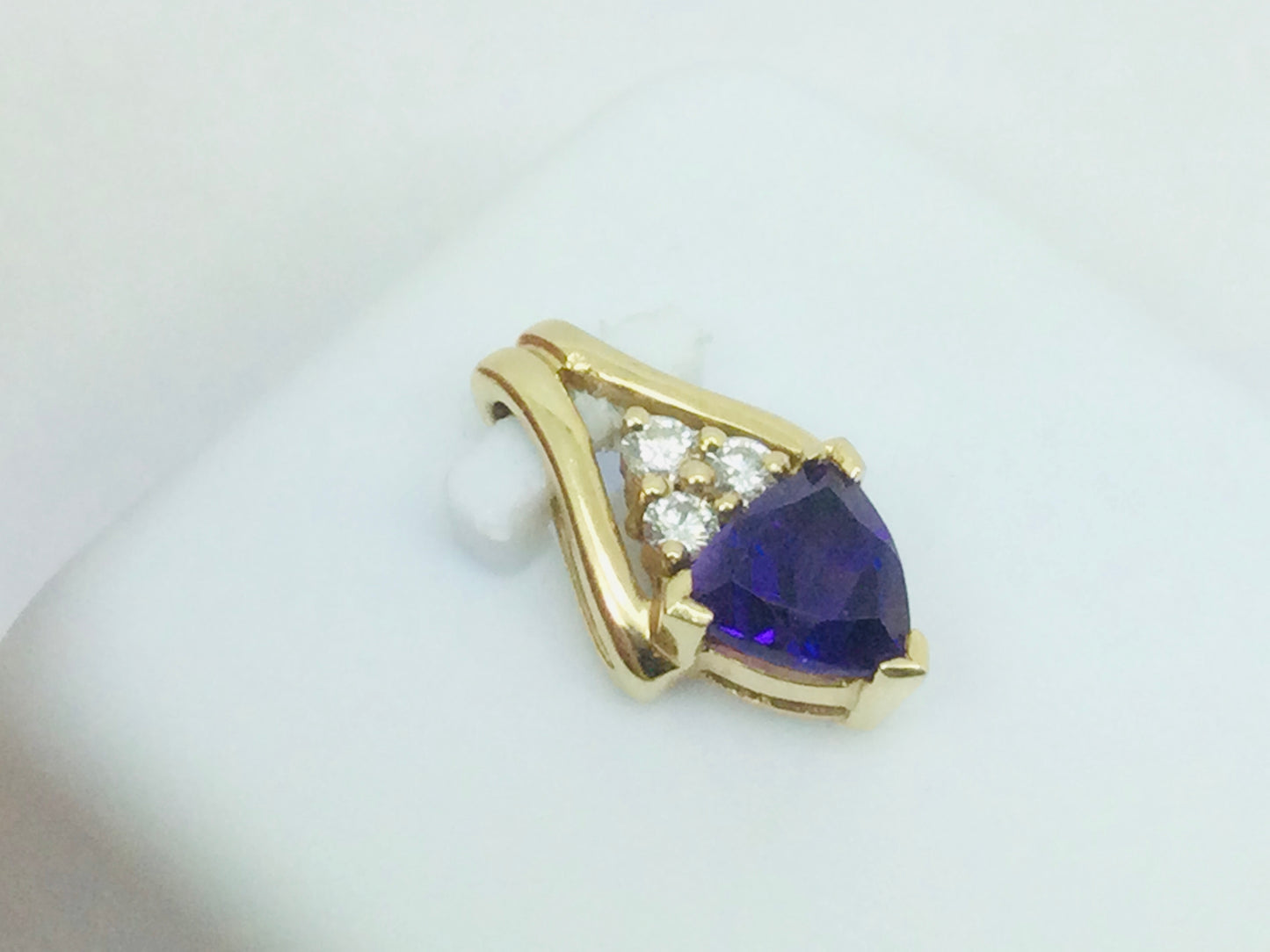 14k Yellow Gold Triangular Cut Amethyst & 10pt Diamond Pendent