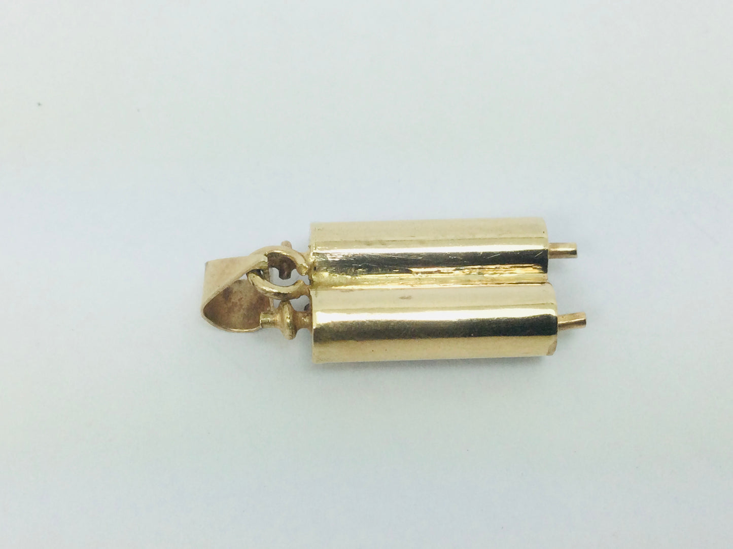 14k Yellow Gold Jewish Scroll Pendent