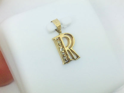 10k Yellow Gold Round Cut 3pt Diamond Initial 'R' Pendent