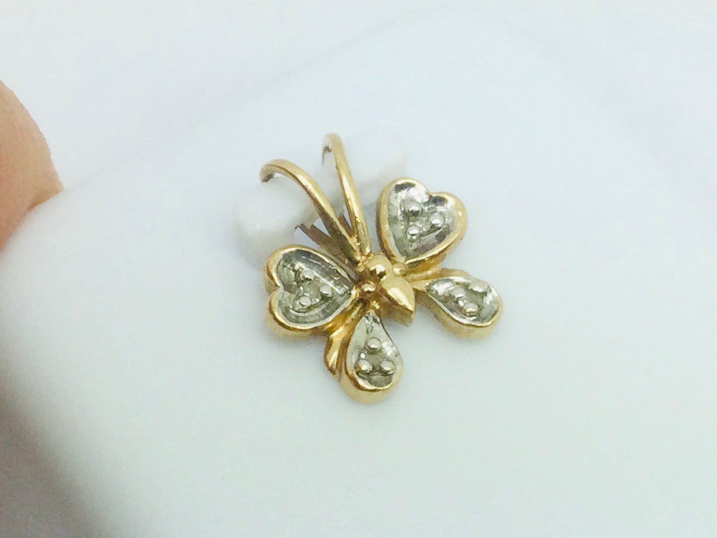 10k Yellow Gold Round Cut 4pt Diamond Butterfly Pendent