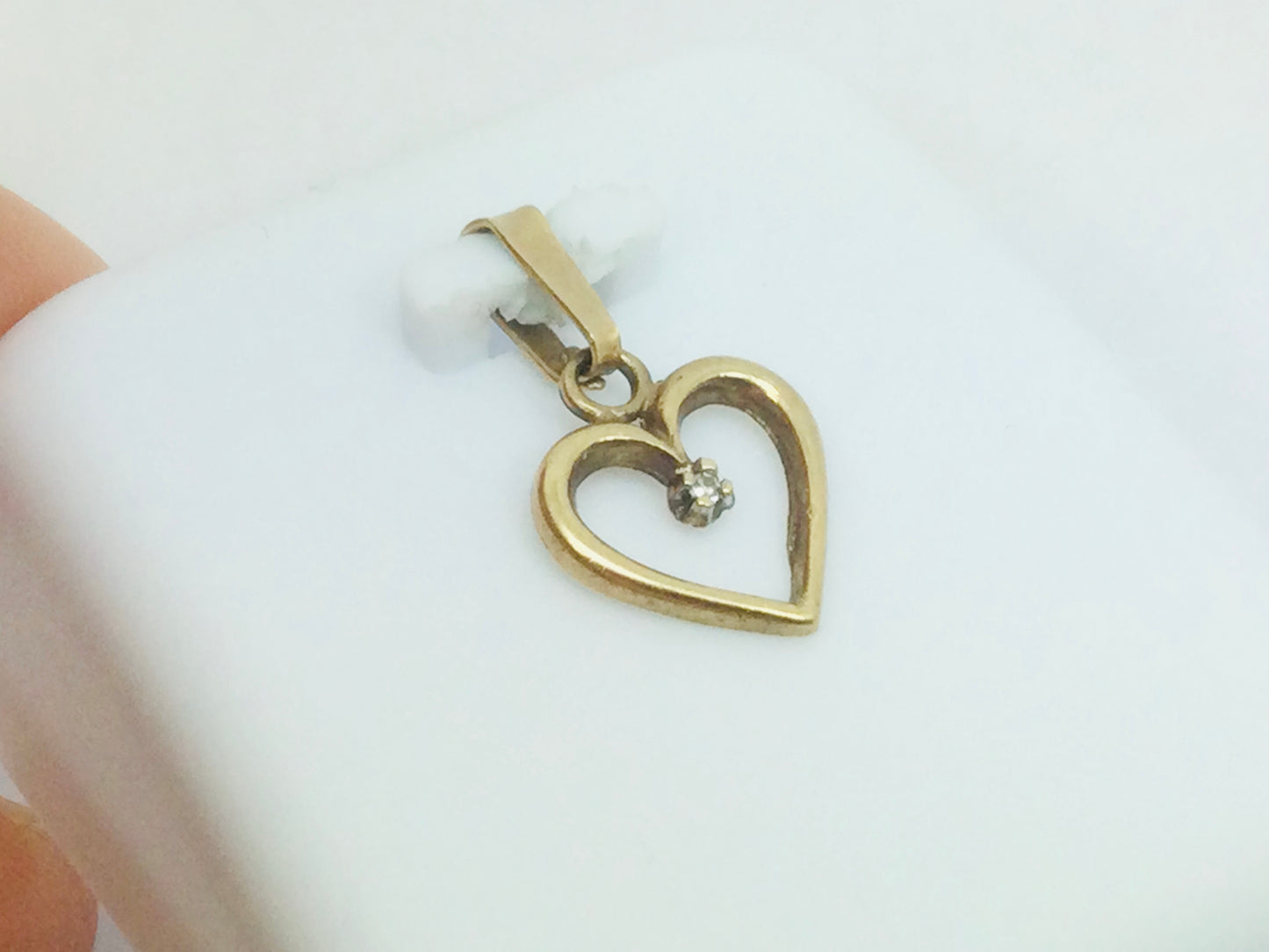 10k Yellow Gold Round Cut 1pt Diamond Heart Pendent