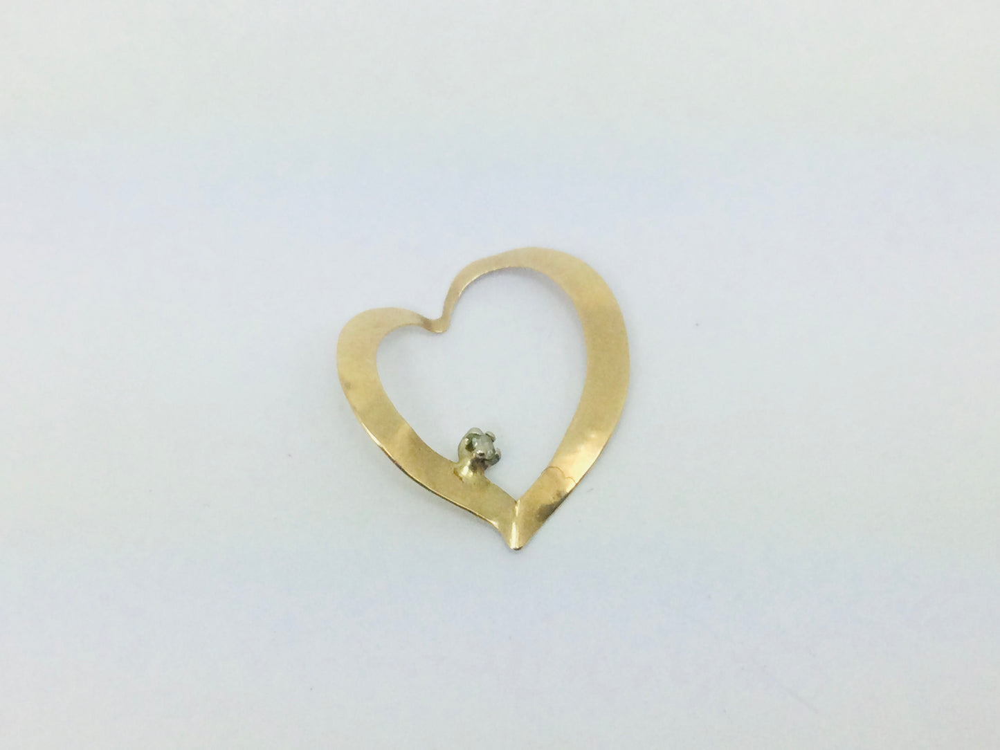 10k Yellow Gold Round Cut 1pt Diamond Heart Pendent