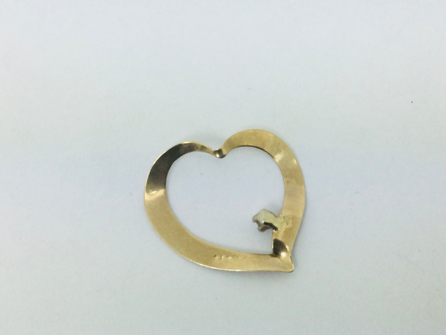 10k Yellow Gold Round Cut 1pt Diamond Heart Pendent