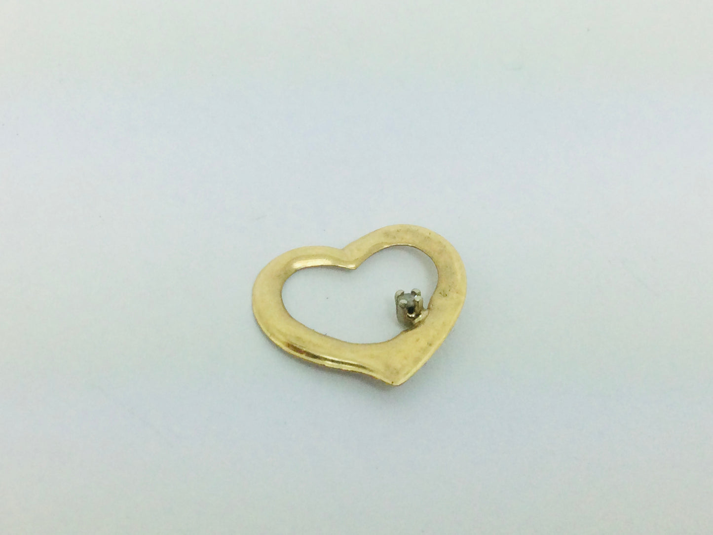 10k Yellow Gold Round Cut 1pt Diamond Heart Pendent