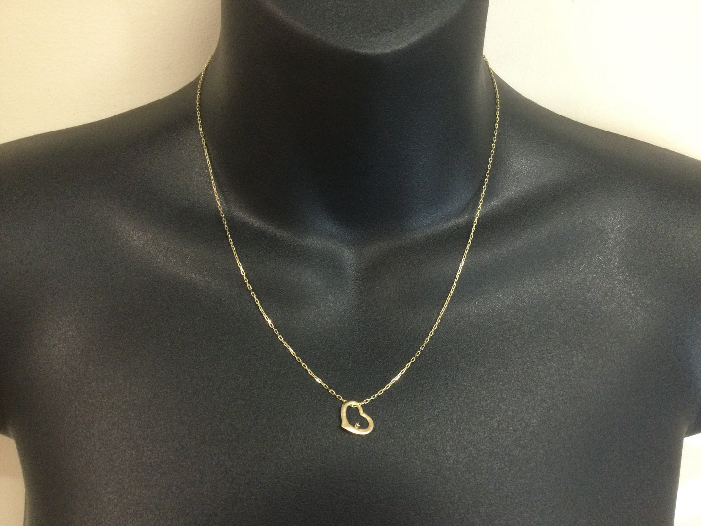 10k Yellow Gold Round Cut 1pt Diamond Heart Pendent