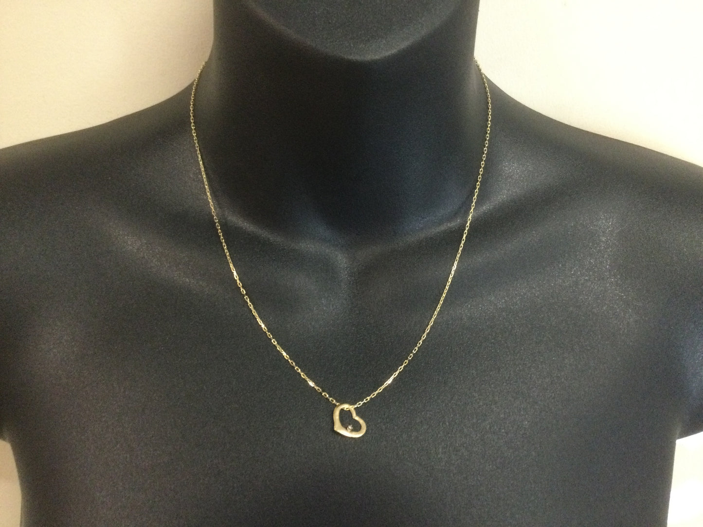 10k Yellow Gold Round Cut 1pt Diamond Heart Pendent