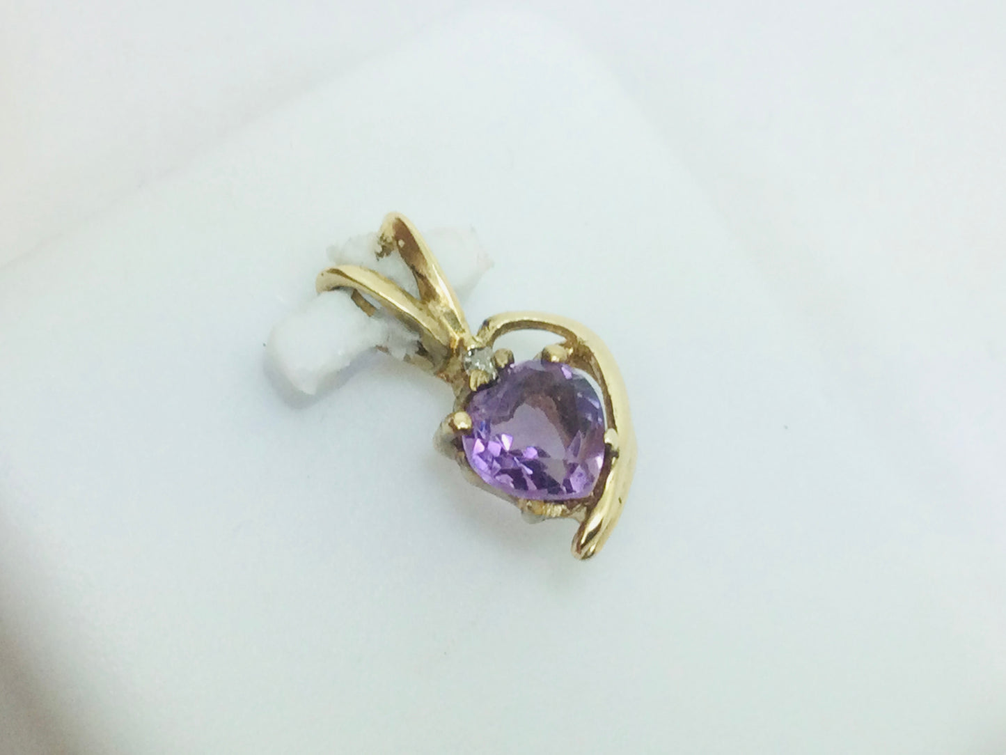 10k Yellow Gold Heart Cut Amethyst & 1pt Diamond Pendent