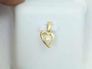 10k Yellow Gold Pearl Heart Pendent