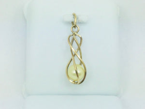 10k Yellow Gold Pearl Twisted Pendent