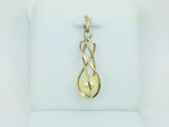 10k Yellow Gold Pearl Twisted Pendent