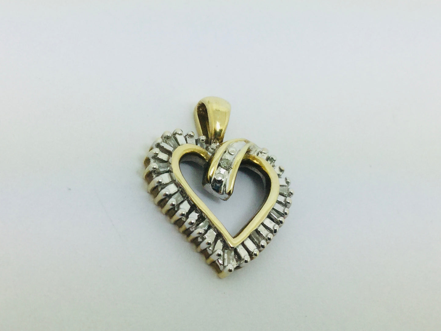 10k Yellow Gold Baguette and Round Cut 21pt Diamond Heart Pendent