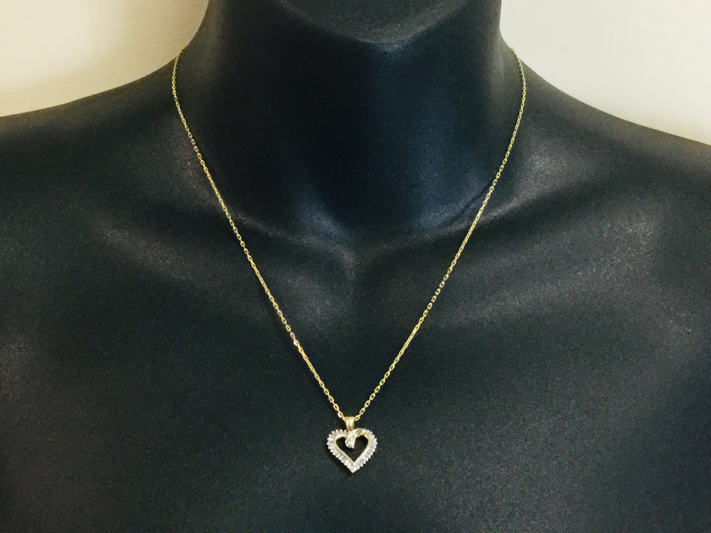 10k Yellow Gold Baguette and Round Cut 21pt Diamond Heart Pendent