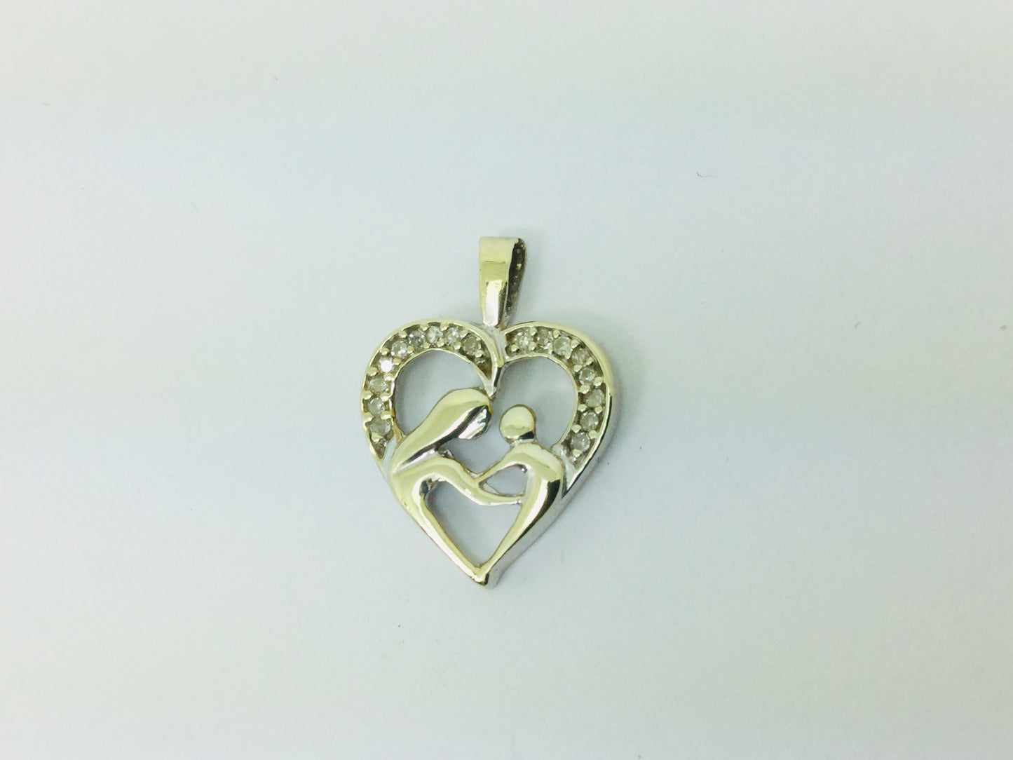10k Yellow Gold Round Cut 17pt Diamond Mother and Child Heart Pendent