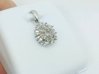 10k White Gold Round Cut 24pt Diamond Cluster Pendent