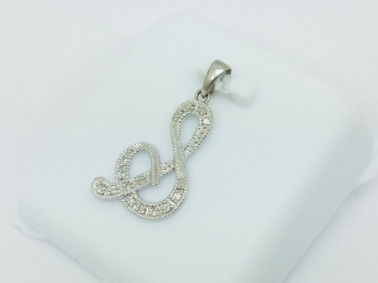 10k White Gold Round Cut 16pt Diamond Initial 'S' Pendent