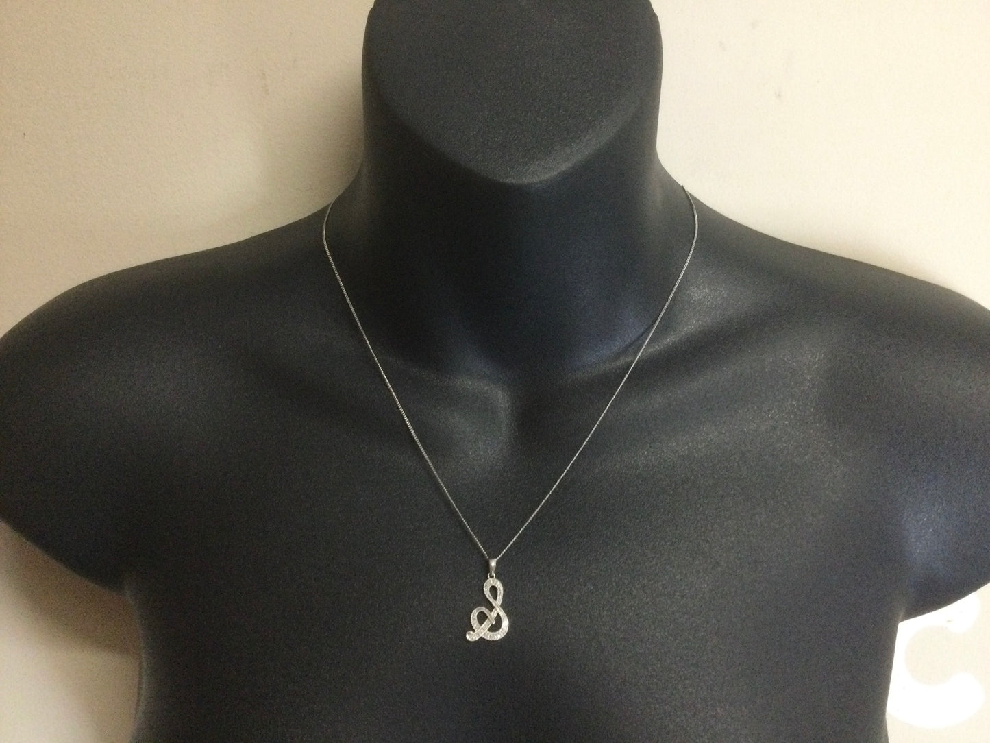 10k White Gold Round Cut 16pt Diamond Initial 'S' Pendent