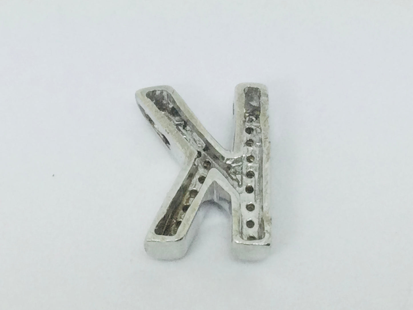 10k White Gold Round Cut 10pt Diamond Initial 'K' Pendent