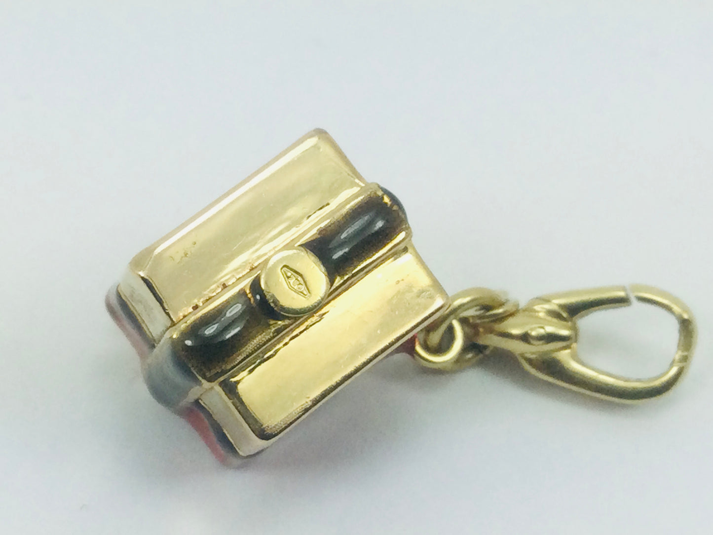 18k Yellow Gold Rosato Present Pendent
