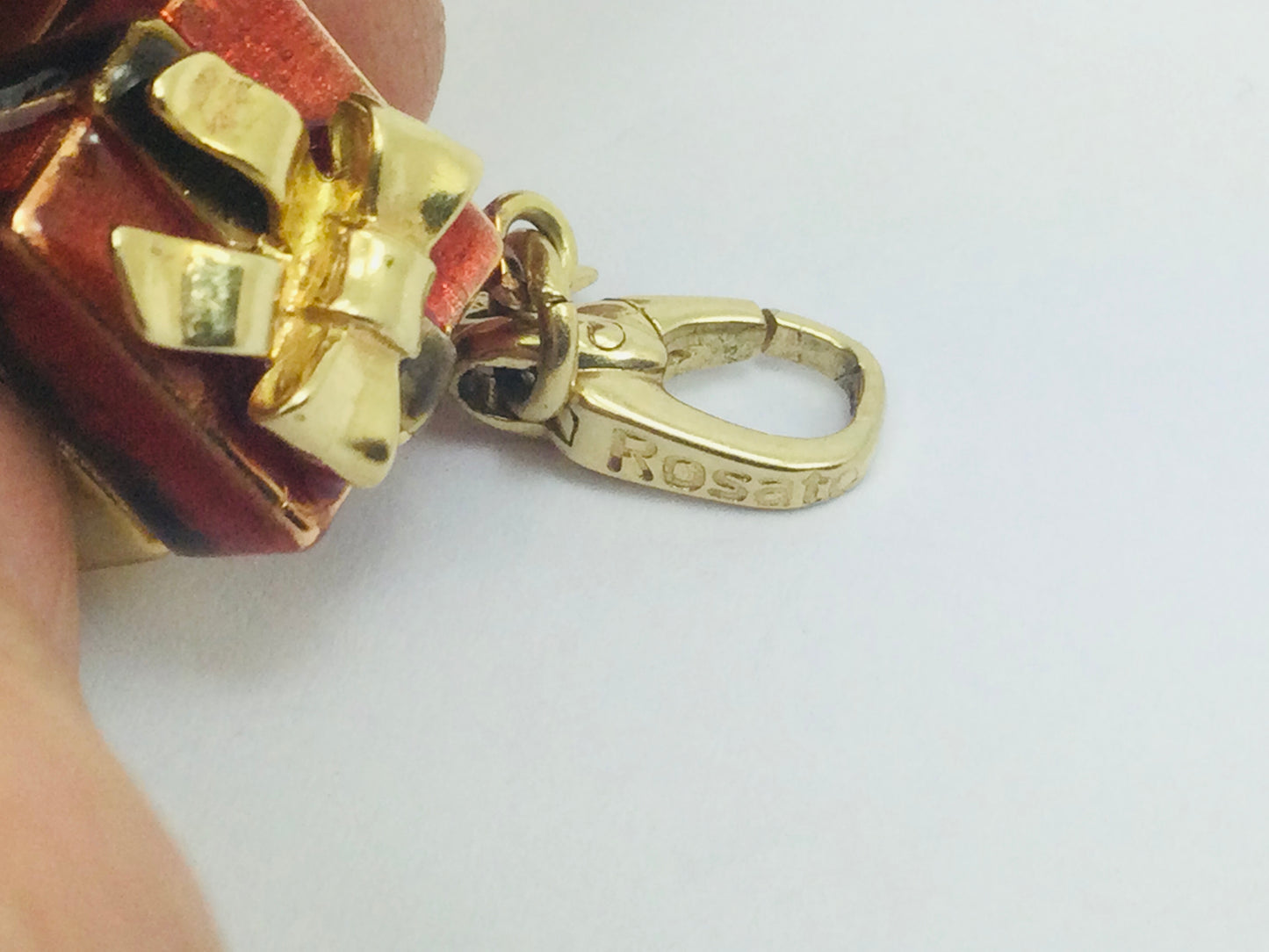18k Yellow Gold Rosato Present Pendent