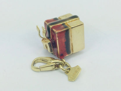 18k Yellow Gold Rosato Present Pendent