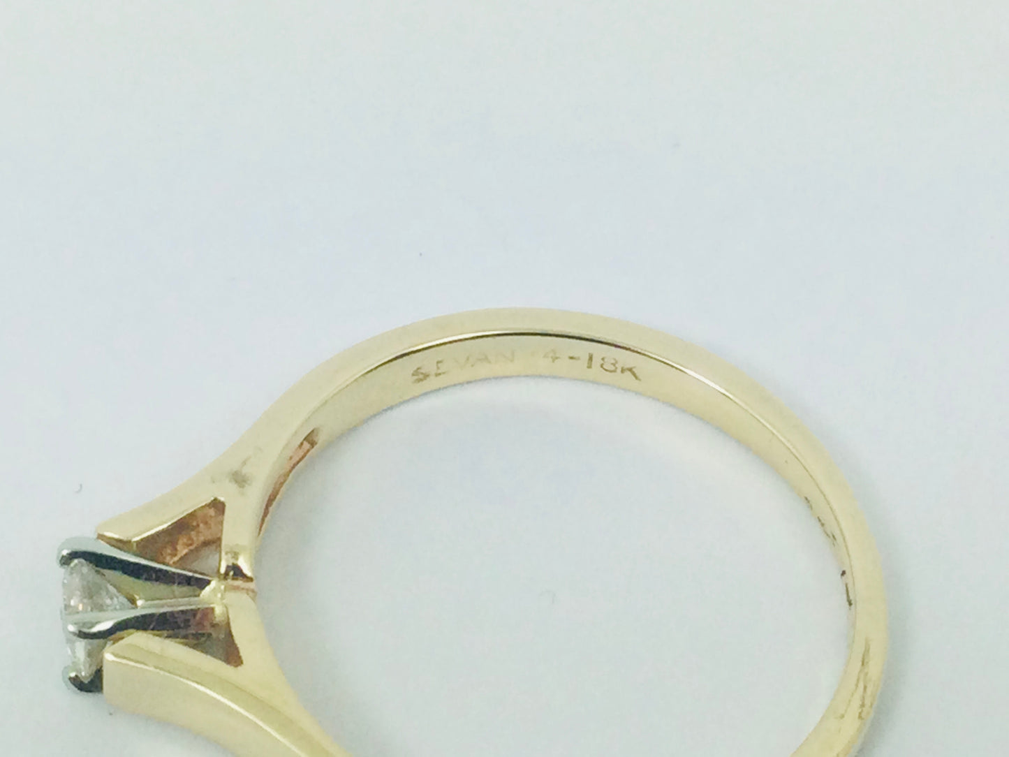 14k Yellow Gold Round Cut 16pt Diamond Solitaire Ring