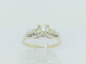 14k Yellow and White Gold Round Cut 10pt Diamond Vintage Solitaire Ring