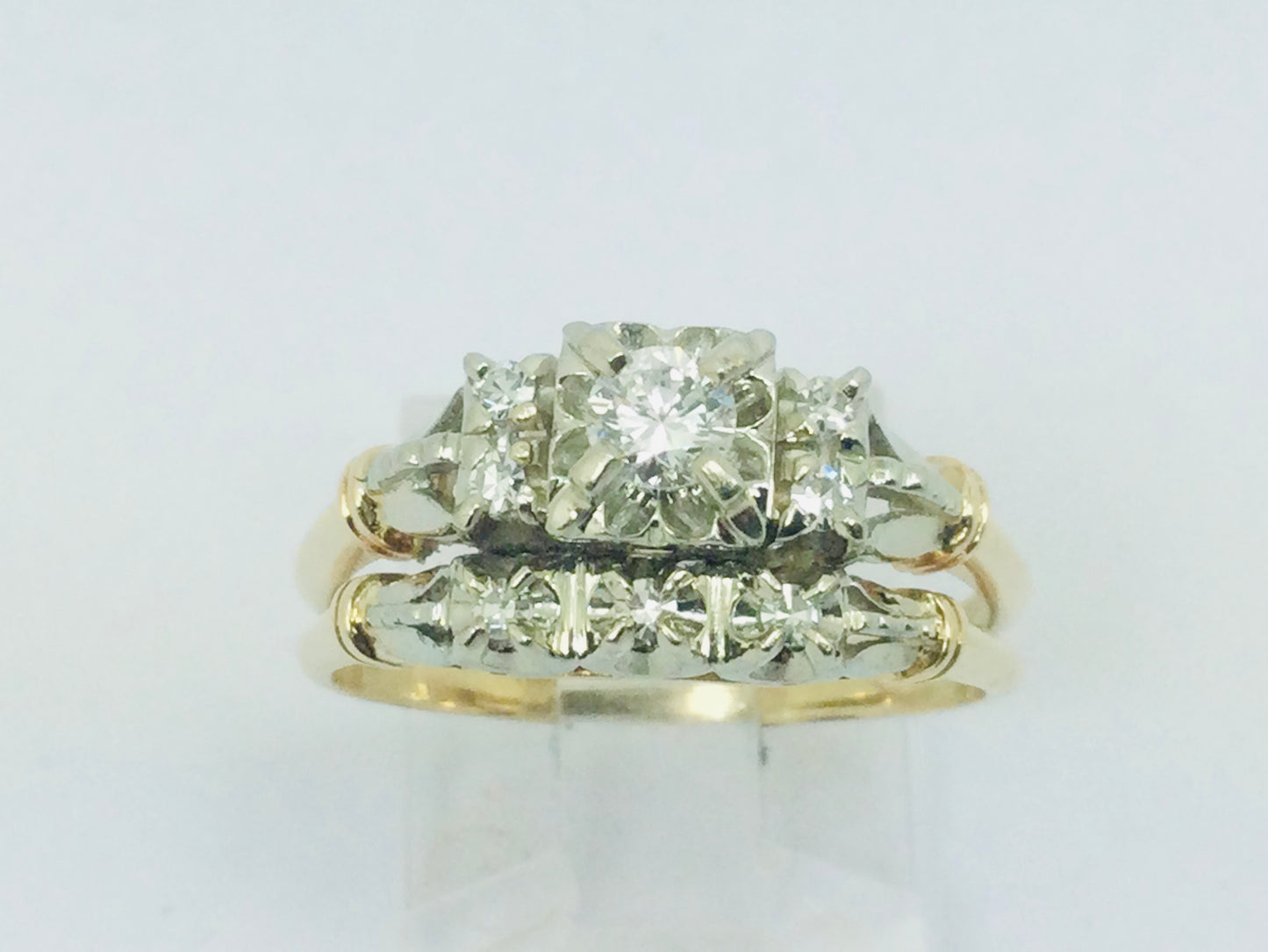 14k White and Yellow Gold 32.5pt Round Cut Diamond Vintage Engagement Ring & Wedding Band