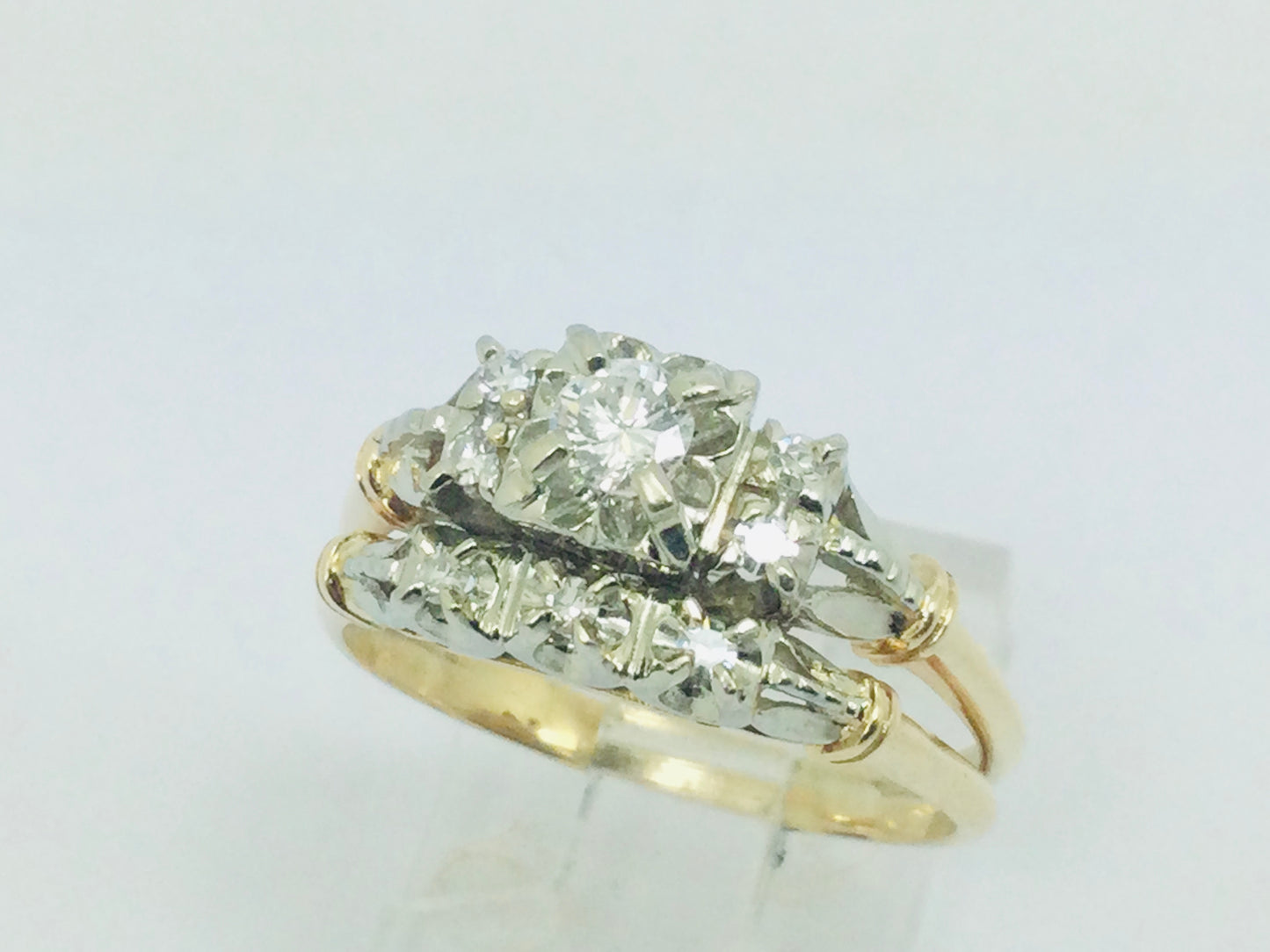 14k White and Yellow Gold 32.5pt Round Cut Diamond Vintage Engagement Ring & Wedding Band
