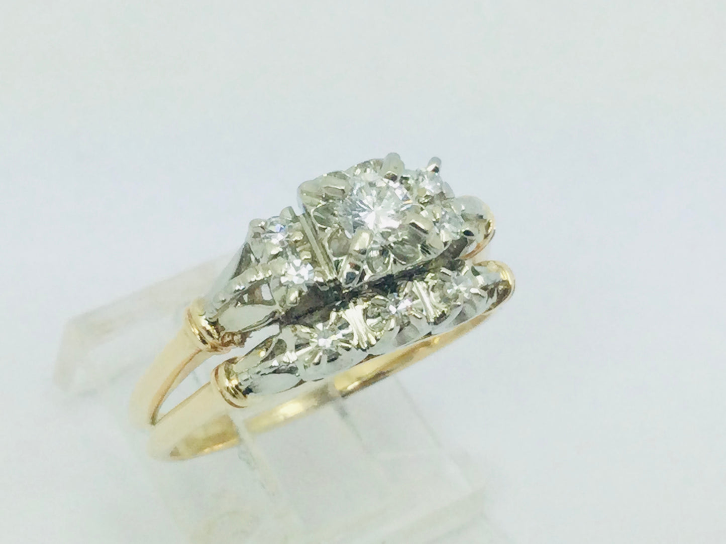 14k White and Yellow Gold 32.5pt Round Cut Diamond Vintage Engagement Ring & Wedding Band