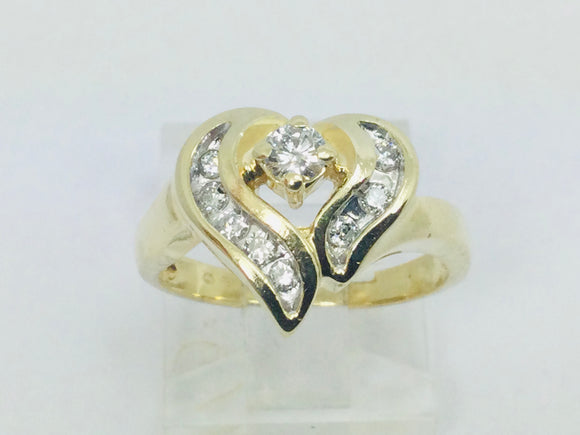 14k Yellow Gold 27pt Round Cut Diamond Heart Ring