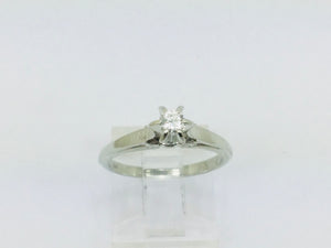 18k White Gold Round Cut 15pt Diamond Solitaire Ring