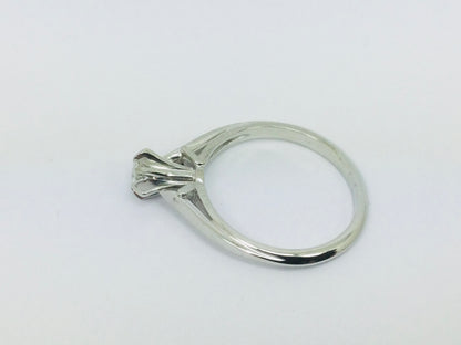 18k White Gold Round Cut 15pt Diamond Solitaire Ring