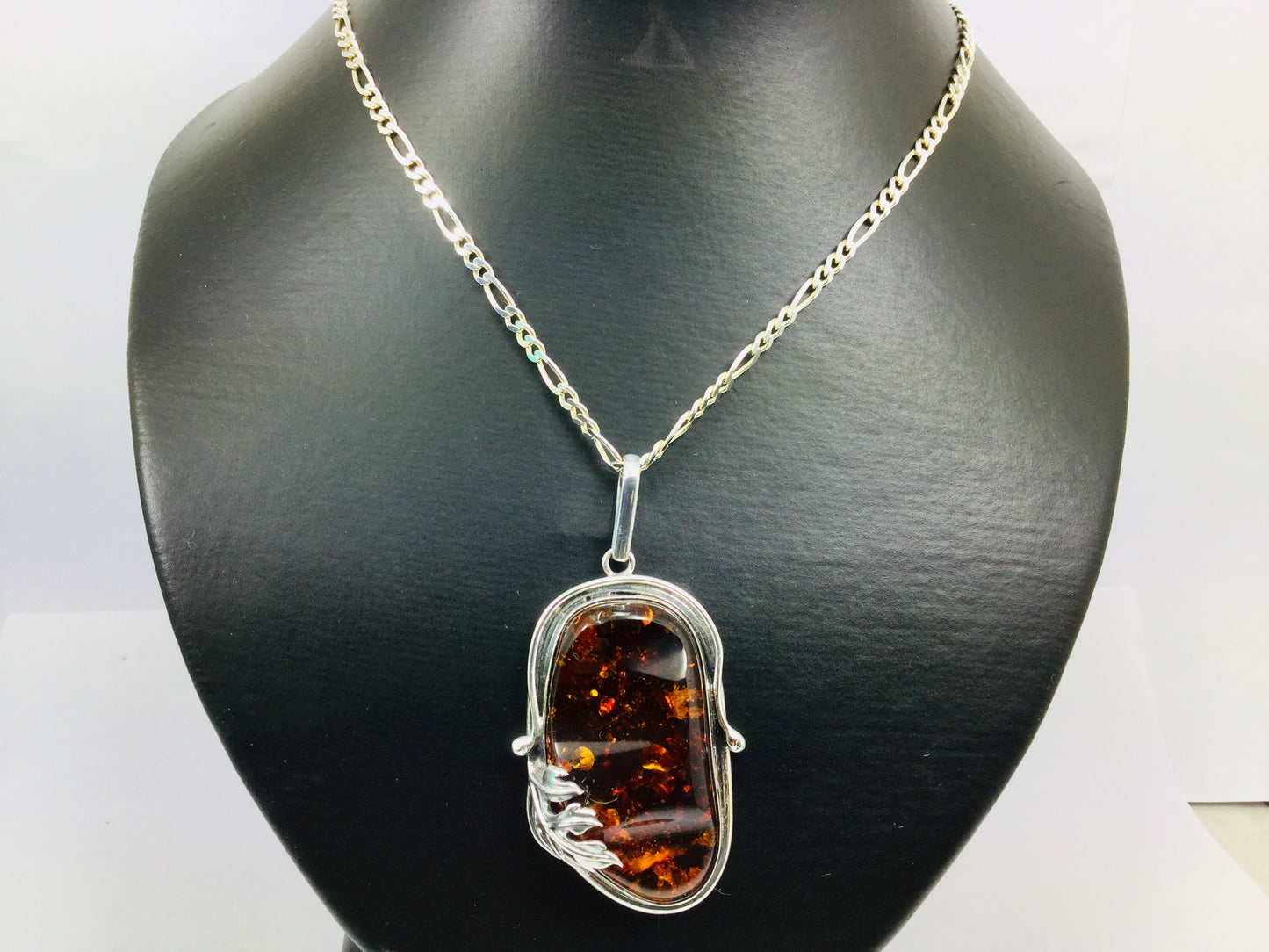Sterling Silver Amber Leaf Pendent and Chain