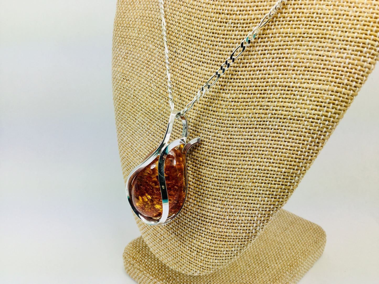 Sterling Silver Amber Pendent and Chain Necklace