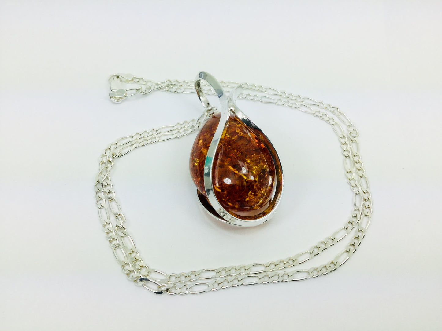 Sterling Silver Amber Pendent and Chain Necklace
