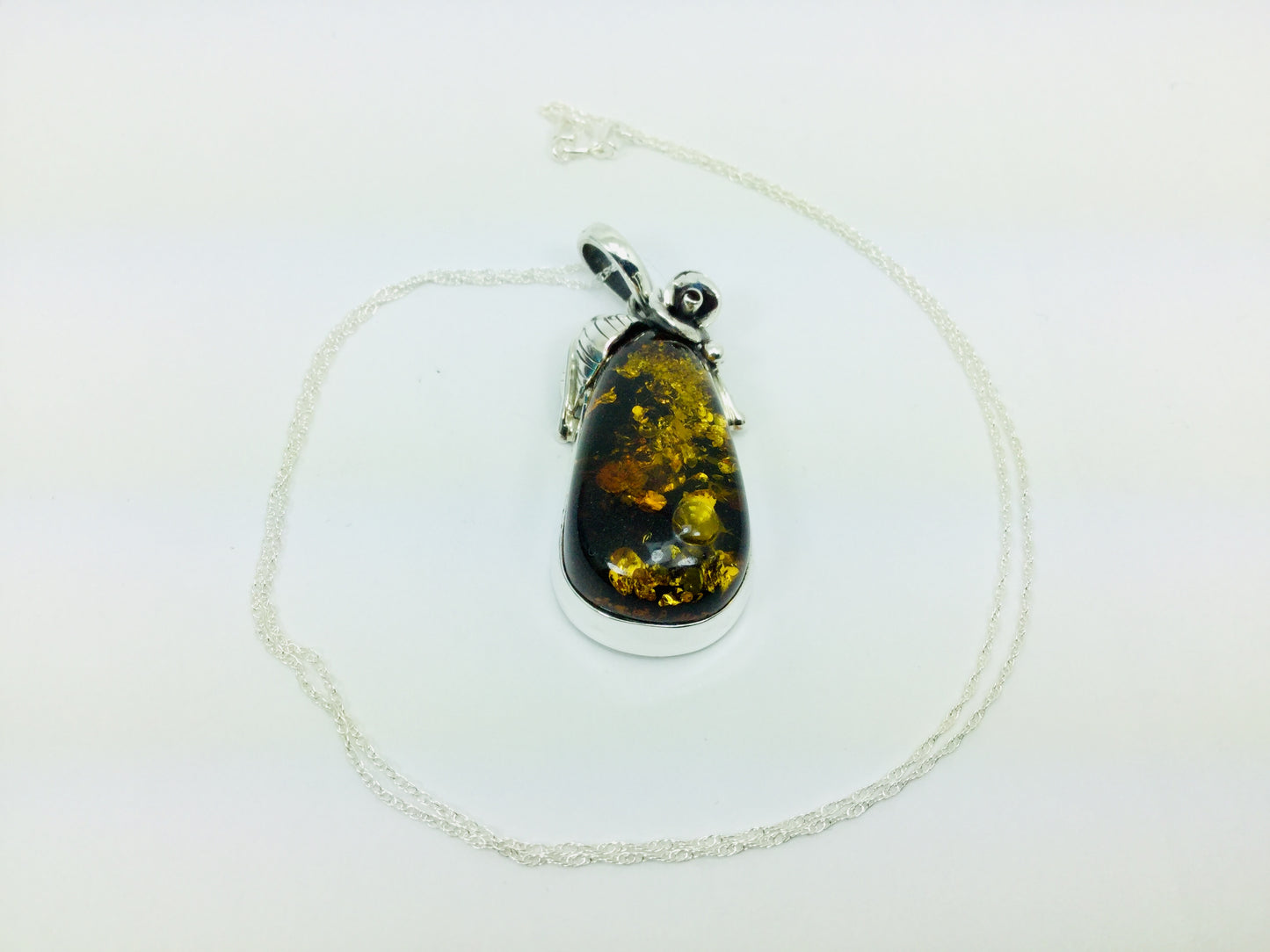 Sterling Silver Green Amber Pendent and Chain Necklace