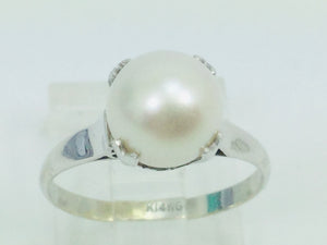 14k White Gold Genuine Pearl June Birthstone Cocktail Ring