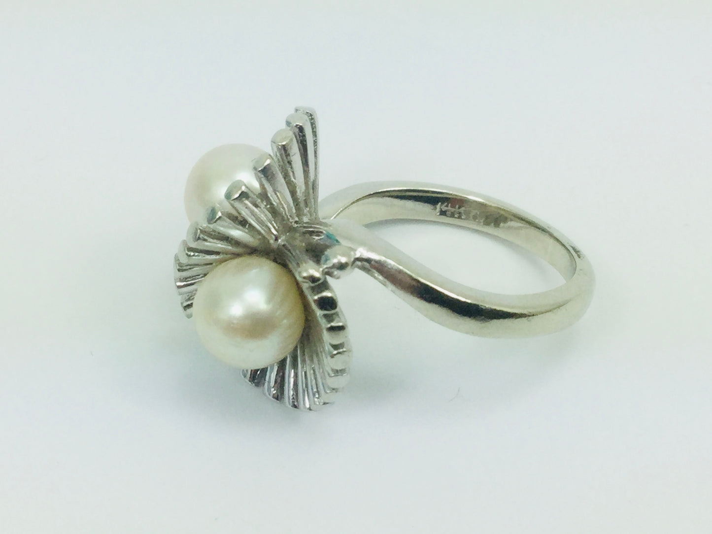 14k White Gold Genuine Pearl June Birthstone Cocktail Ring