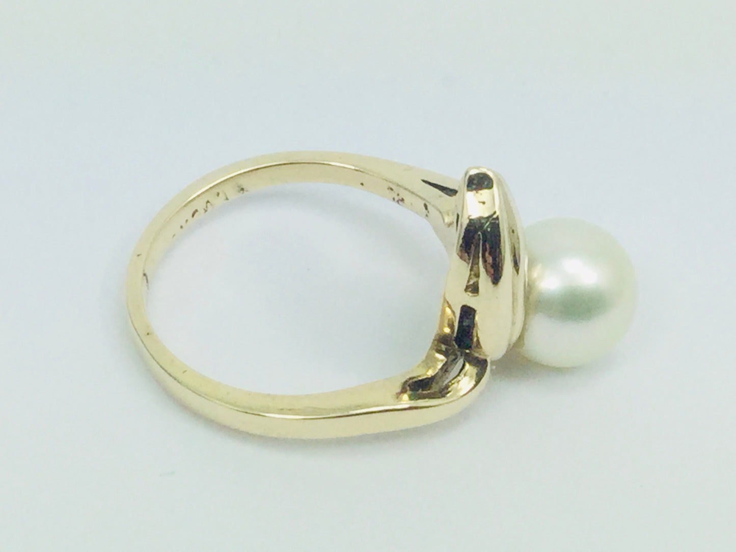 10k Yellow Gold Genuine Pearl June Birthstone Cocktail Ring