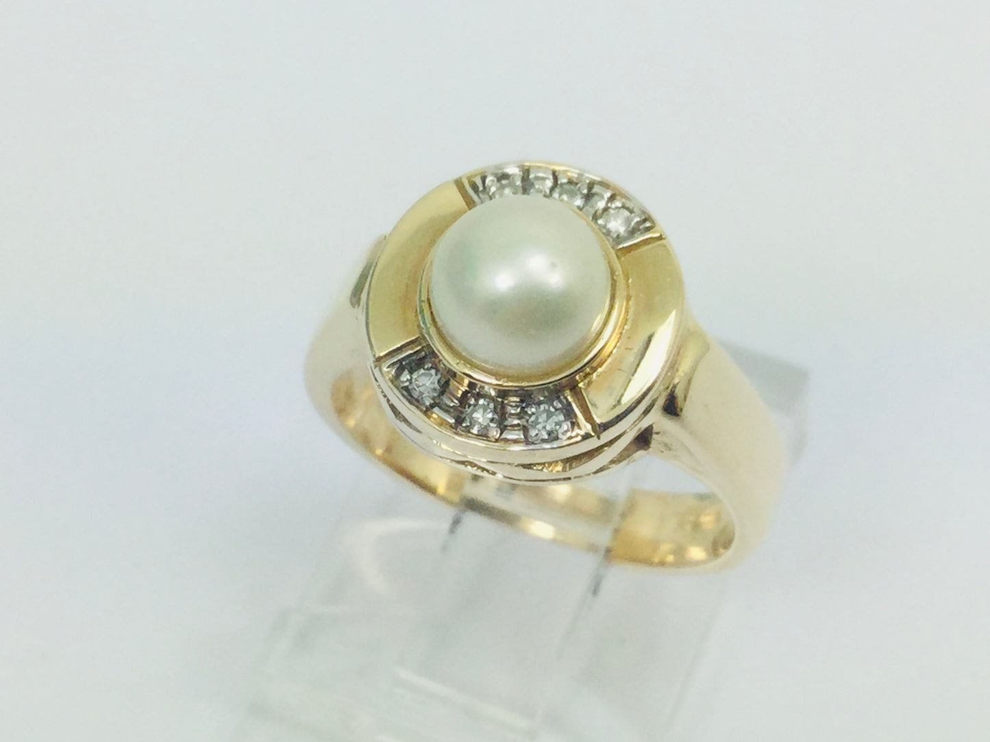 14k Yellow Gold Genuine Pearl June Birthstone & Diamond Ring