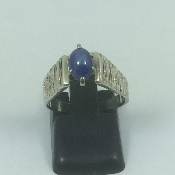 Pretty Silver & Star Sapphire Ring