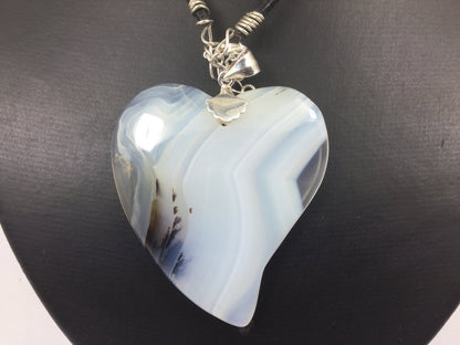 Pretty Genuine Gemstone Heart Shape Agate On Leather Cord Silver Lobster Claw