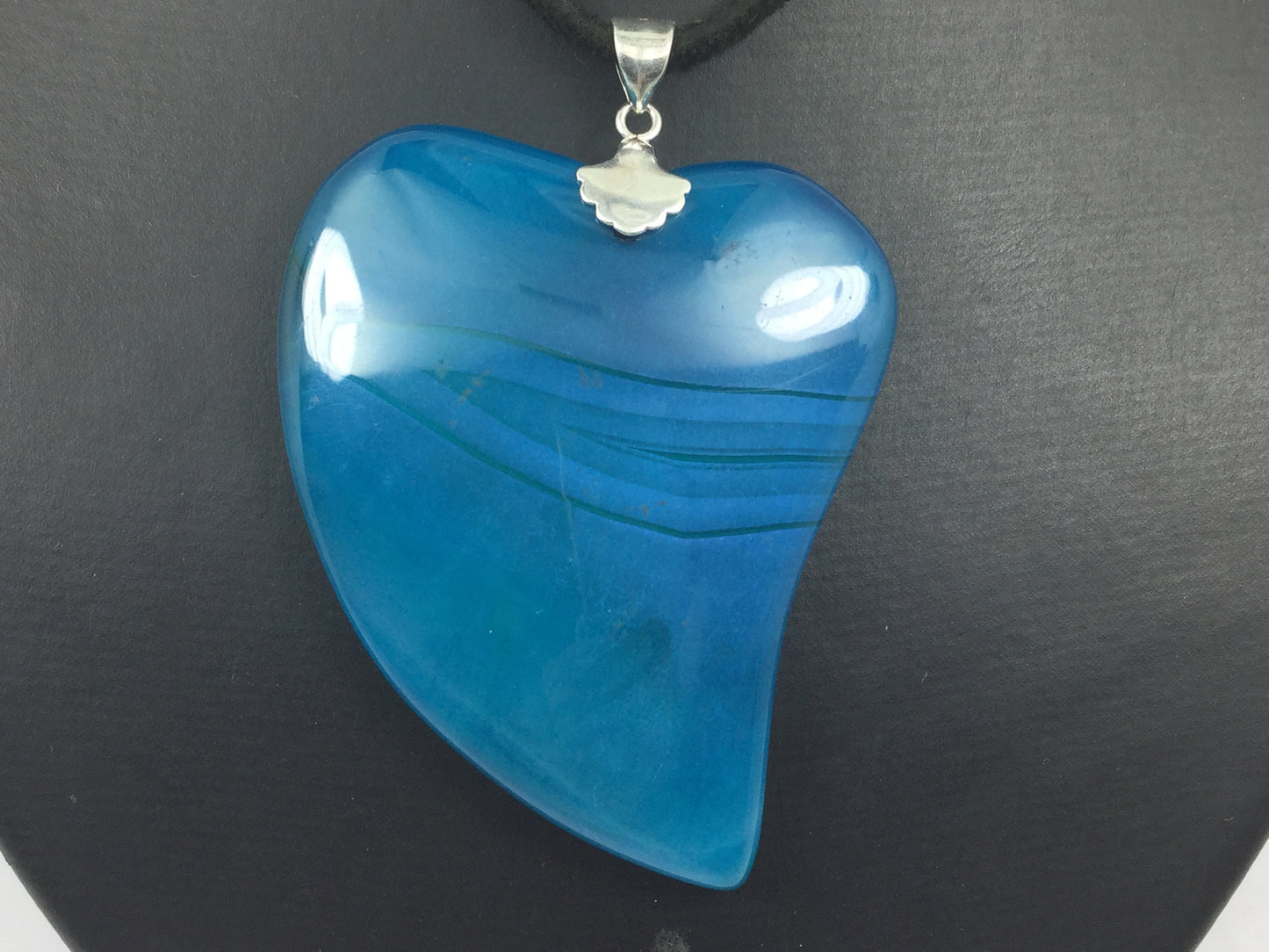 Beautiful Genuine Gemstone Heart Shaped Agate On Leather Cord And Silver Clasp