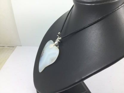 Pretty Genuine Gemstone Heart Shape Agate On Leather Cord Silver Lobster Claw